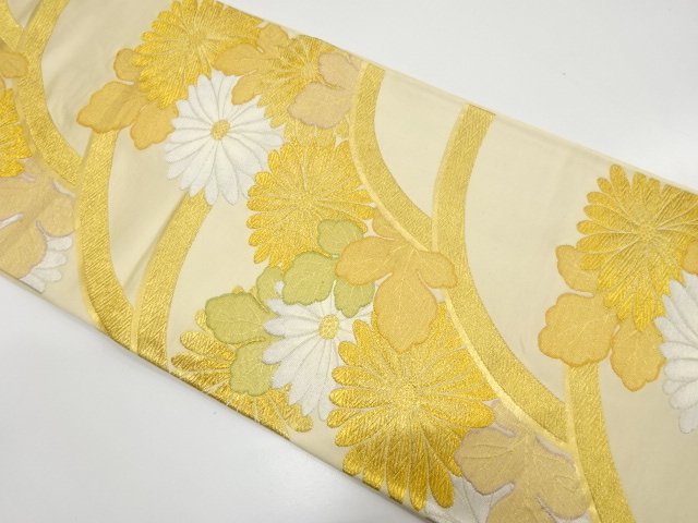 JAPANESE KIMONO / ANTIQUE MOUNTAIN RANGE / WOVEN CHRYSANTHEMUM PATTERN
